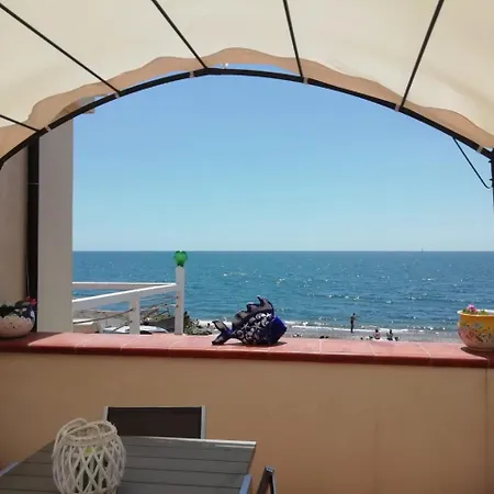 Residenza Celeste לינה וארוחת בוקר סלרנו