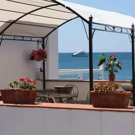 לינה וארוחת בוקר Residenza Celeste סלרנו