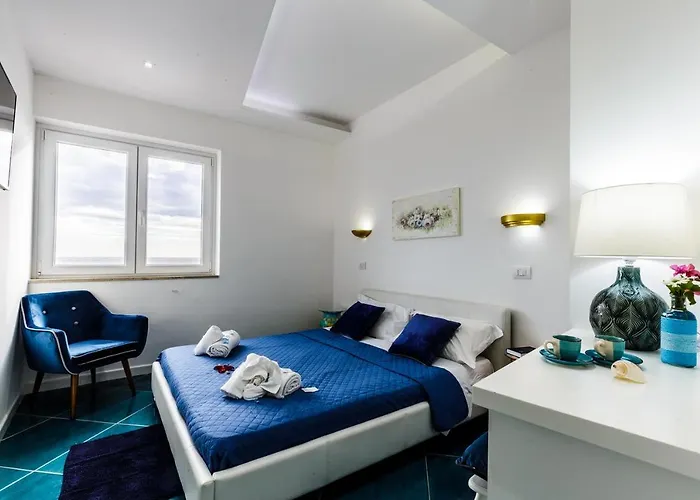 לינה וארוחת בוקר Residenza Celeste סלרנו